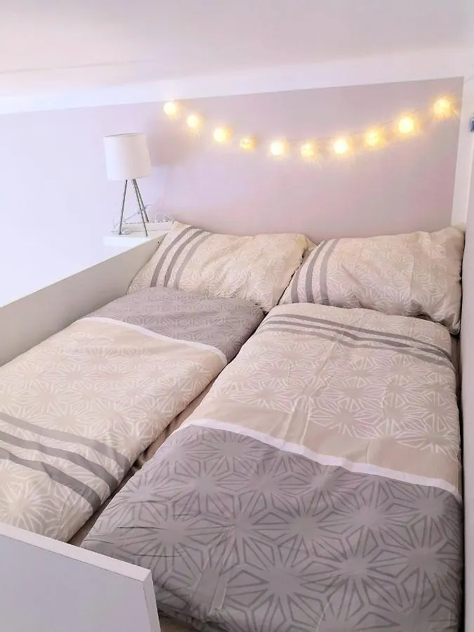 Ferienwohnung Cozy Modern Nest In The Heart Of Vienna With Netflix Apartment