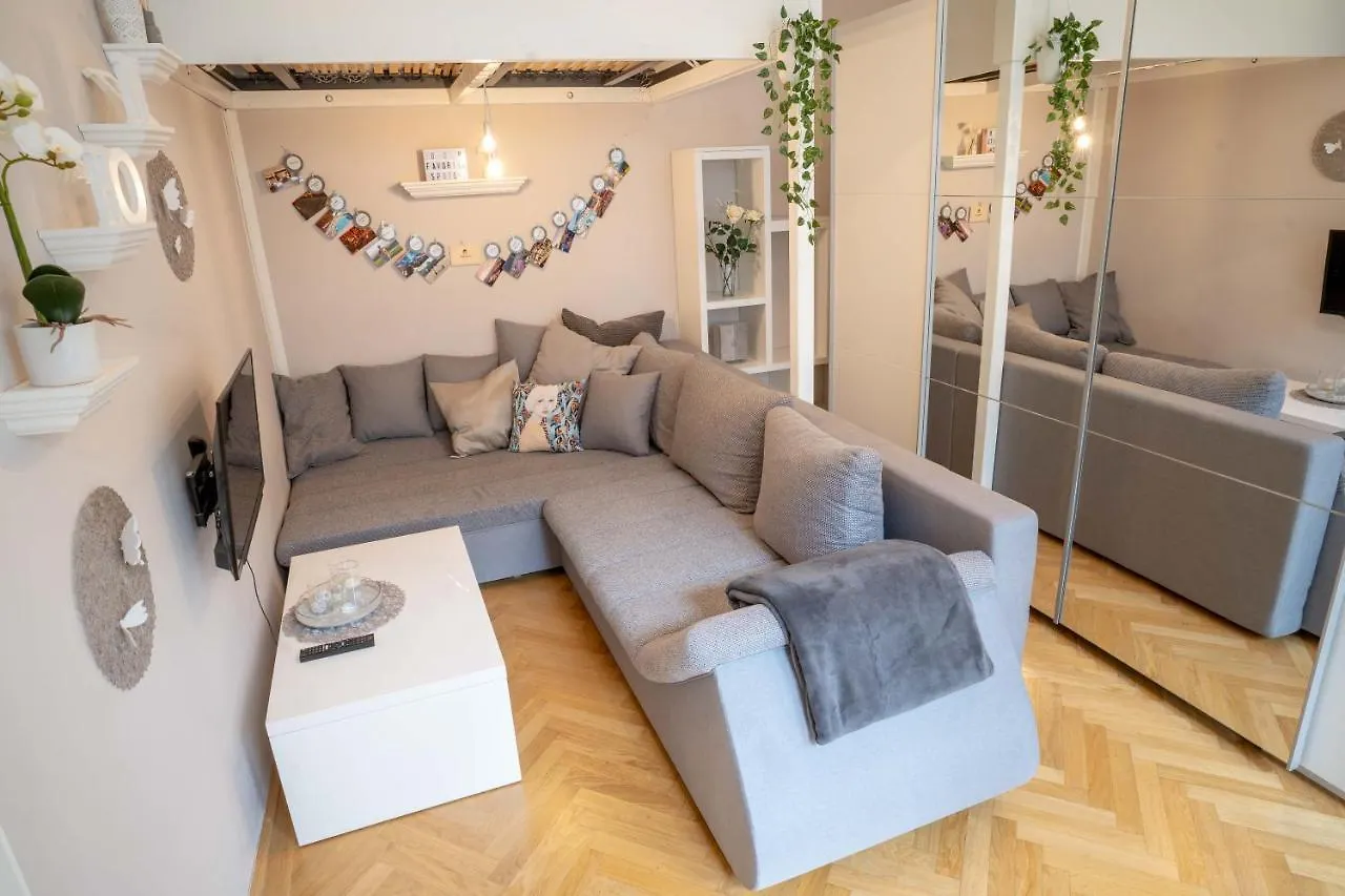 Cozy Modern Nest In The Heart Of Vienna With Netflix location