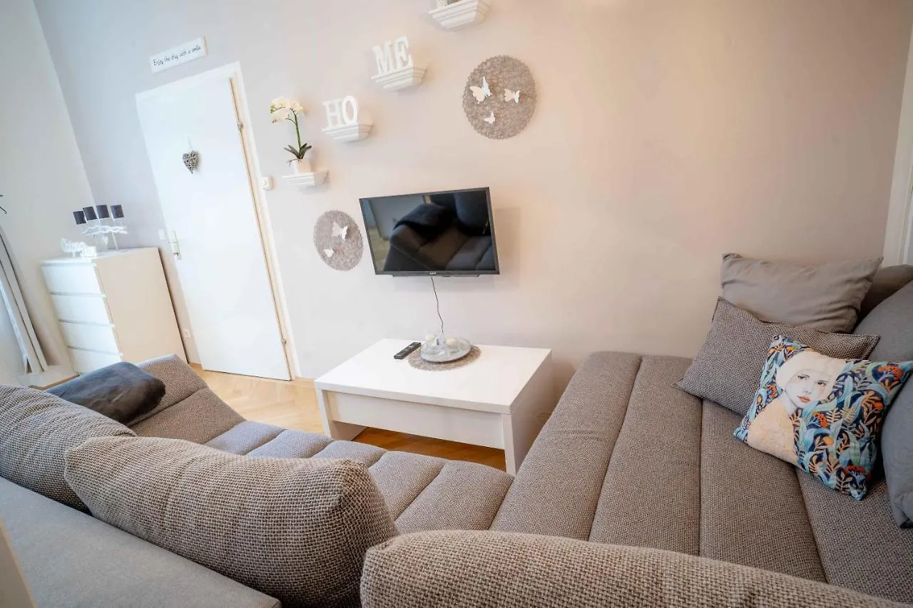 Cozy Modern Nest In The Heart Of Vienna With Netflix Apartment 0*,